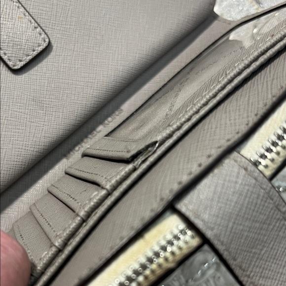 Michael Kors Jet Set Travel Large Logo Double Zip Wristlet - Picture 6 of 10